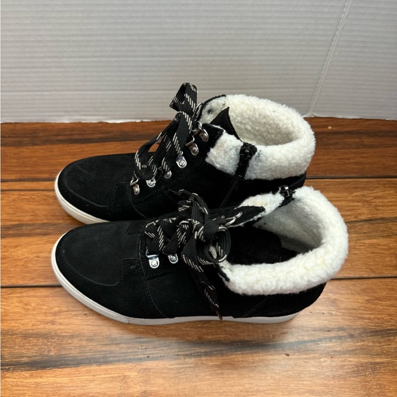 Steve Madden Women's Suede Sherpa Lined Lace Up Ankle Winter Boots Size 7 - Picture 4 of 10